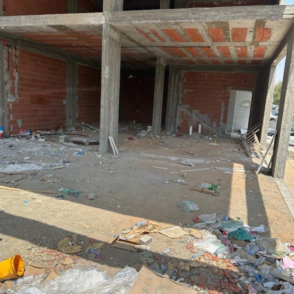 STARBUCKS Page 04 Image 0001 600x600