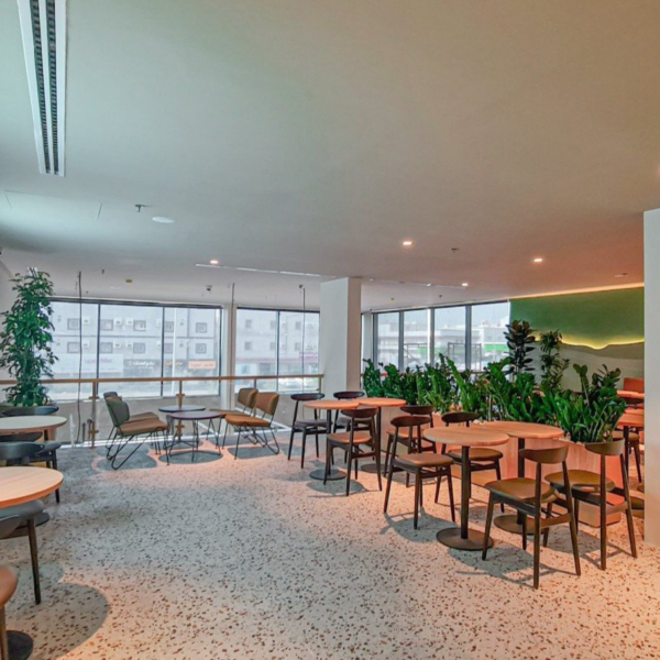 STARBUCKS Page 17 Image 0001 600x600